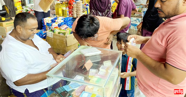 ঈদকে কেন্দ্র করে বিক্রি বেড়েছে নতুন টাকার