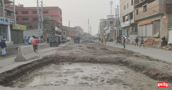 নির্মাণাধীন ঢাকা-মুন্সিগঞ্জ সড়কে বেড়েছে দুর্ঘটনা &nbsp;