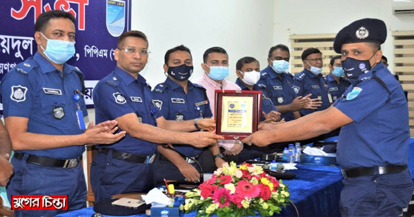নাঃগঞ্জ জেলার শ্রেষ্ঠ অফিসার্স ইনচার্জ ফতুল্লার ওসি রকিবুজ্জামান