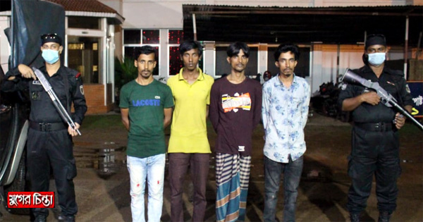 কাঁচপুরে পর্ণ ভিডিও ও অশ্লীল ছবি সরবরাহের দায়ে গ্রেফতার ৪