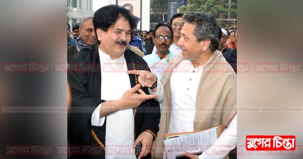 মুখে হাসি অন্তরে বিষ