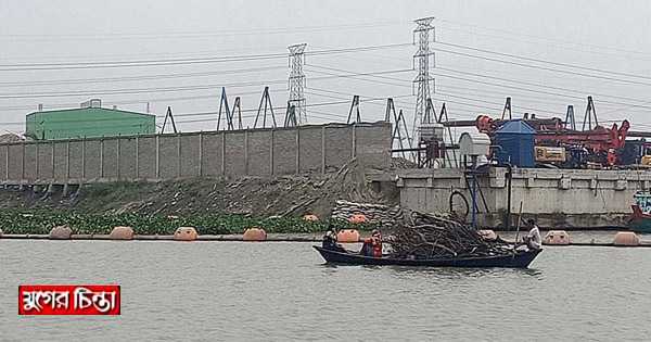 সোনারগাঁয়ে তিন প্রতিষ্ঠান গিলে খাচ্ছে মেঘনার শাখা নদী