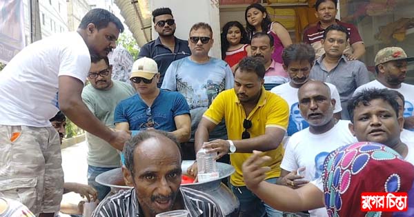 ৪র্থ দিনে তৃষ্ণার্থদের পাশে আমিনুল ইসলাম স্মৃতি সংসদ