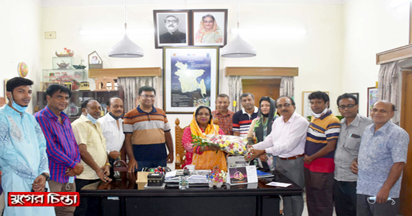 মেয়রকে দুর্গোৎসবের আমন্ত্রণ জানালেন সনাতন ধর্মাবলম্বী নেতারা