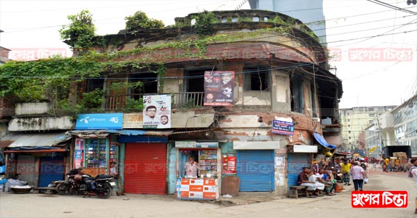 ৩০ ঝুঁকিপূর্ণ ভবন অপসারণে নেই কোন উদ্যোগ