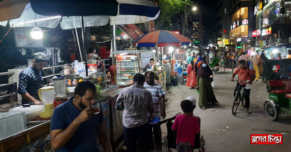 রাক্ষুসে ব্যবসায়ীদের দখলে বালুর মাঠ