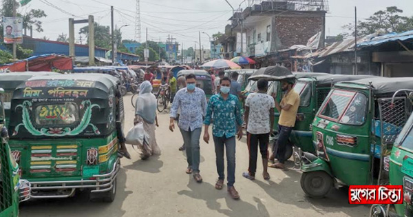 বন্দরের নবীগঞ্জ ঘাটের স্ট্যান্ডে নিত্যদিনের যানজট