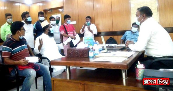 ভ্যাক্সিনের বিভিন্ন&nbsp;অভিযোগ নিয়ে সিভিল সার্জন কার্যালয়ে&nbsp;পলাশ