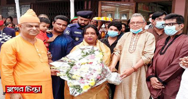 রামকৃষ্ণ মিশনের পূজামন্ডপ পরিদর্শন করলেন নাসিক মেয়র