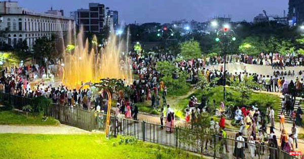 নগরীর নির্মল বাতাসের রাসেল পার্ক