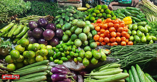 পেঁয়াজের দাম কম, বেড়েছে মাছ-তেলের দাম