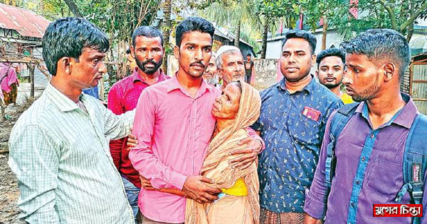 ২৪ বছর পর বাড়ি ফিরলেন ছেলে
