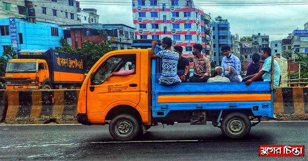 দূর দূরান্তে যাওয়ার ভরসা পিক-আপ!