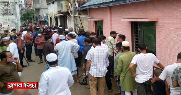 নাসিক ২নং ওয়ার্ডে টিকা নিতে সাধারণ মানুষের ভোগান্তি