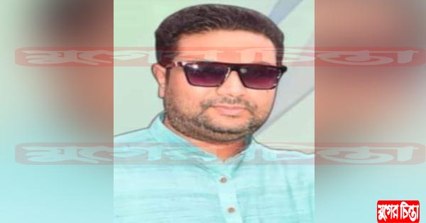 মধু ছড়াচ্ছে আজাদ