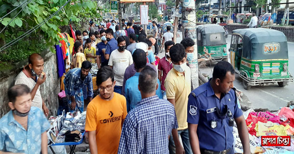 মানুষ মানছে না লকডাউন