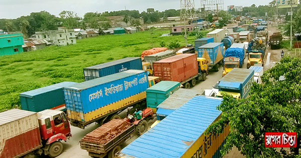 এশিয়ান হাইওয়ে সড়কে টানা দীর্ঘ যানজট, দুর্ভোগ চরমে