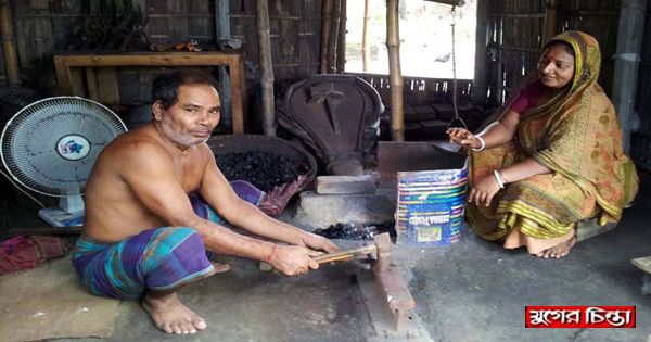 সোনারগাঁয়ে কামার শিল্পীদের দুর্দিন