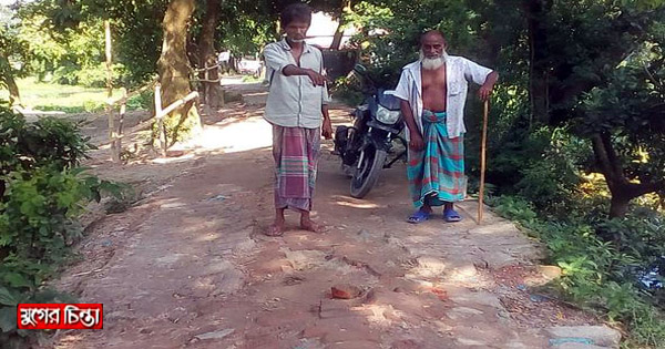 লস্করবাড়ী&nbsp;থেকে আমগাঁও বেড়িবাঁধের&nbsp;তিন কিলোমিটার সড়কের বেহালদশা&nbsp;