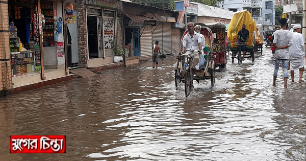 সামান্য বৃষ্টি হলেই ১৩ নং ওয়ার্ডে&nbsp;জমে হাটুপানি
