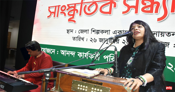 রবীন্দ্র সংগীত গেয়ে মাতালেন শিল্পী নেলী সাহা