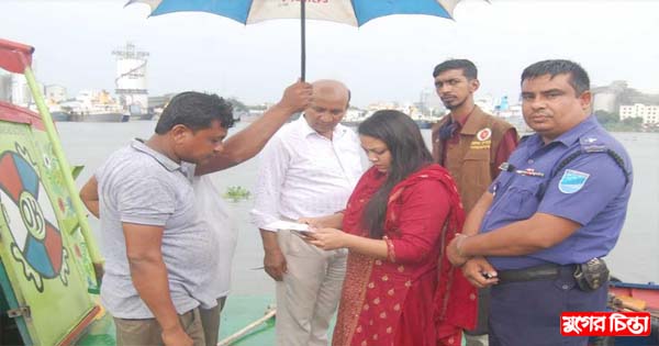 শীতলক্ষ্যা নদীতে অবৈধ বালু উত্তোলন বন্ধে অভিযান