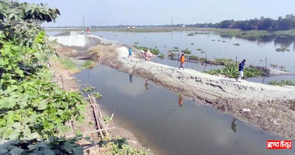 বন্দরে লাঙ্গলবন্দে বালু ভরাট করে ব্রহ্মপুত্র নদ দখলের অভিযোগ
