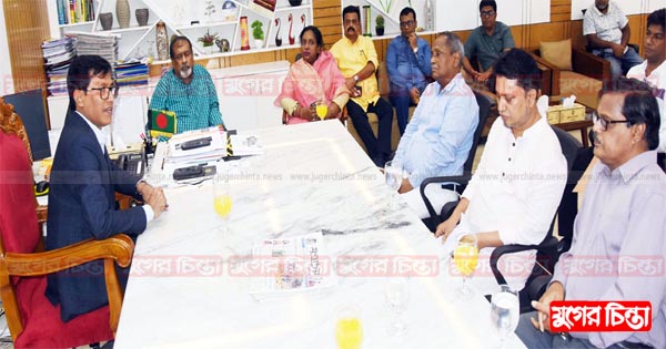 ফুটপাতে হকার নিষিদ্ধের সিদ্ধান্তে অনড়&nbsp;