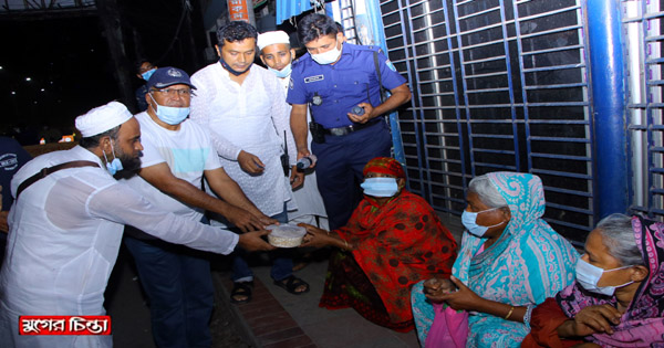 মধ্যরাতে ছিন্নমূল মানুষের পাশে জেলা পুলিশ