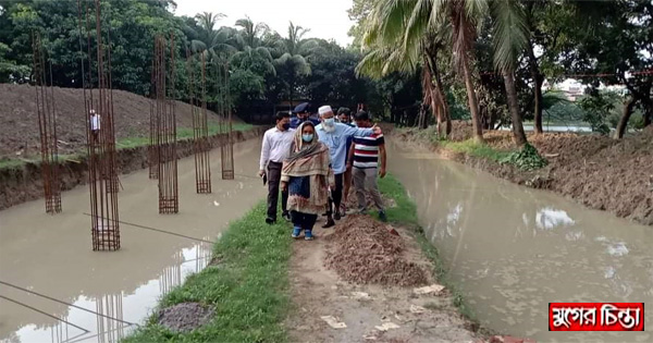 খেলার মাঠ রক্ষায় পরিদর্শনে মেয়র