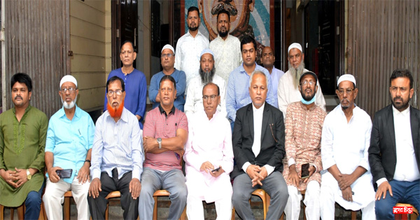 অবরোধ প্রতিরোধে রাজপথে জেলা আ.লীগের সর্তকমূলক অবস্থান