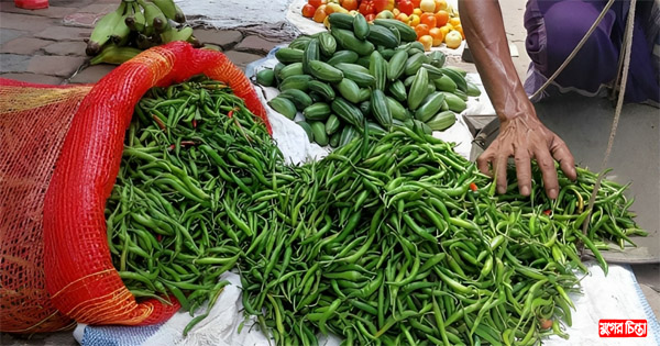 ফের বেড়েছে কাঁচা মরিচের ঝাল
