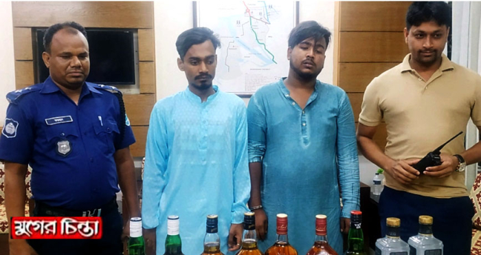বিদেশী মদসহ আটক দুই যুবক