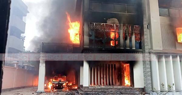 সেলিম-শামীম ওসমানের বাড়ি ভাঙচুর-আগুন