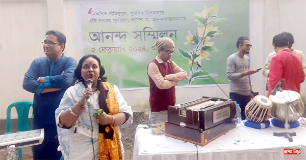 সাঁতার কাটতে পছন্দ করি, পানি দেখলেই আমার নামতে ইচ্ছে করে : আইভী