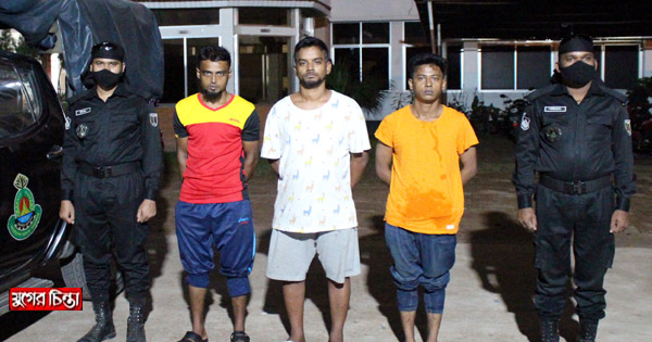 টানবাজার থেকে হেরোইন ও গাঁজাসহ ৩ মাদক ব্যবসায়ী গ্রেফতার&nbsp;