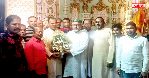 উকিলপাড়া পূজা মন্ডপ&nbsp;পরিদর্শনে মহানগর বিএনপির একাংশ