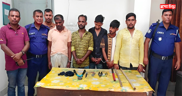 সিদ্ধিরগঞ্জে ডাকাতির প্রস্তুতিকালে&nbsp;দেশীয় অস্ত্রসহ গ্রেফতার-৫