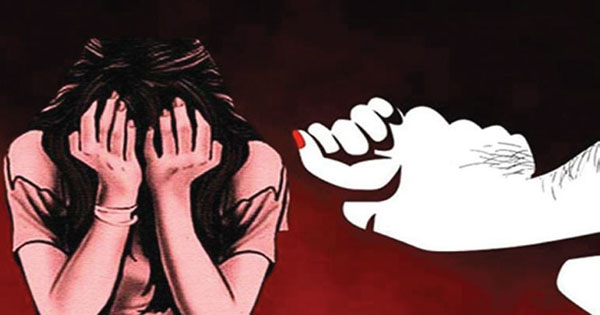স্ত্রীকে ধর্ষণ চেষ্টা, বাধা দেয়ায় স্বামীকে পিটিয়ে আহত