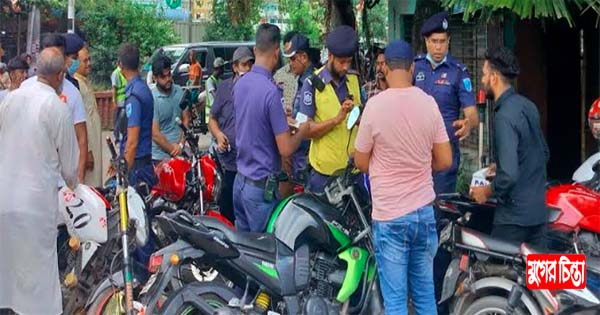 শহরে ট্রাফিক পুলিশের অভিযান, ১ লাখ ৬৭ হাজার ৫০০ টাকা জরিমানা