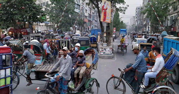 লকডাউন মানতে কেন এত অনীহা!