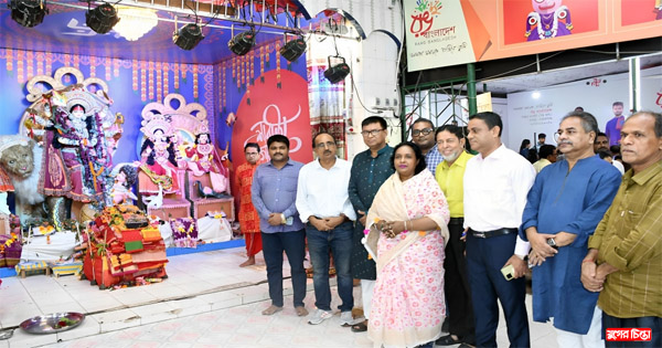 সনাতন ধর্মাবলম্বীদের সাথে মেয়র আইভীর শুভেচ্ছা বিনিময়