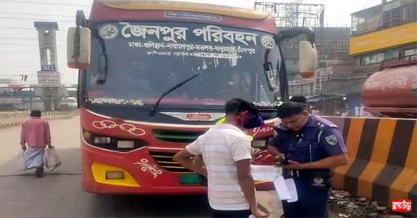 দ্রুতগতির লেনে যাত্রী নামানোর অপরাধে ৩৩ যানবাহনকে মামলা