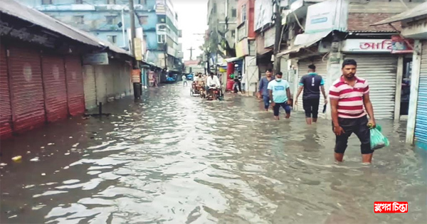 জলমগ্ন সোনাপুরের রাস্তায়&nbsp;জনগণের চরম দুর্ভোগ