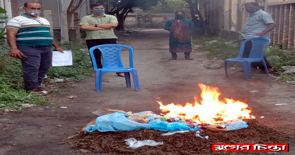 আদালতপাড়ায় মাদকদ্রব্য ধ্বংস