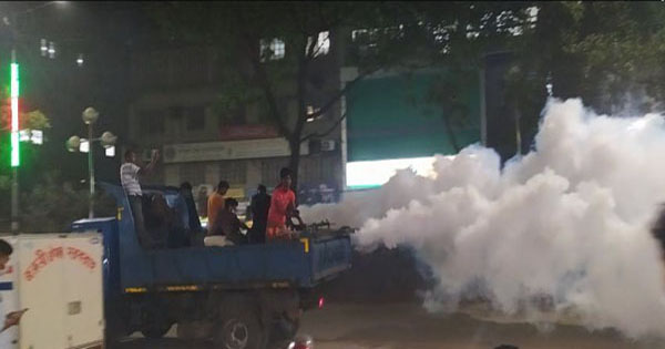 শহরে ১৫ ফগার মেশিনে মশার ঔষধ দিচ্ছে নাসিক