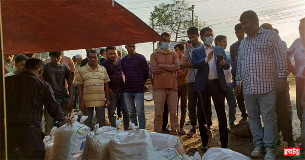 ফতুল্লায় ২৯০ কেজি নিষিদ্ধ ঘোষিত পলিথিন শপিং ব্যাগ জব্দ