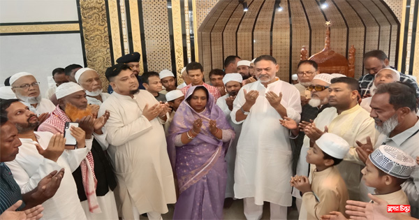 মাওলা আলী জামে মসজিদ পরিদর্শনে মেয়র আইভী