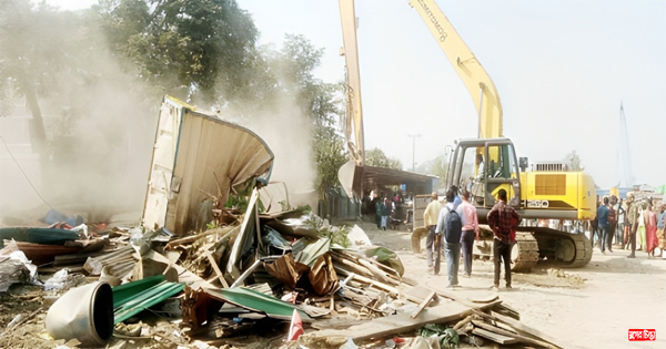 শীতলক্ষ্যায় ২২ টি অবৈধ&nbsp;স্থাপনা উচ্ছেদ