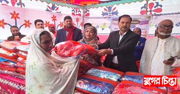 সোনারগাঁয়ে সৌদি প্রবাসী রুবেলের উদ্যোগে শীতার্তদের মাঝে কম্বল বিত